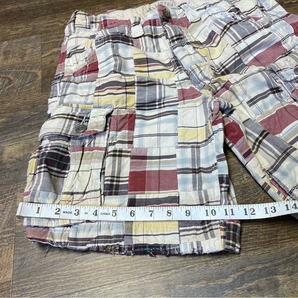 VTG Y2K Hollister Cargo Shorts Men 30 Madras Plaid PatchWork Button Fly Distress - Picture 9 of 9